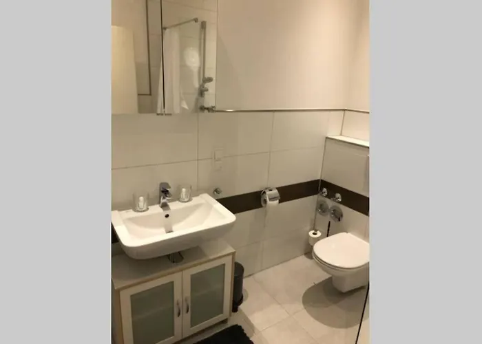 Liverpool - Chillinghouse # 8, Ice 3 Min. Netflix *